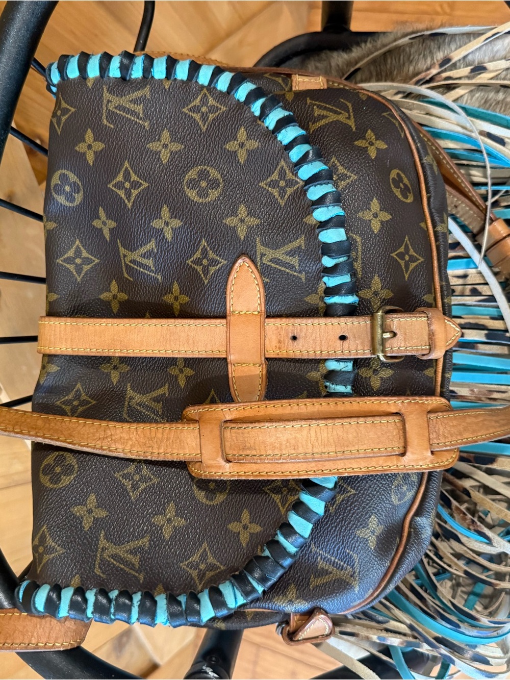 Louis Vuitton Saumur 30 Crossbody with Turquoise Trim and Leopard Fringe - Picture 16 of 16